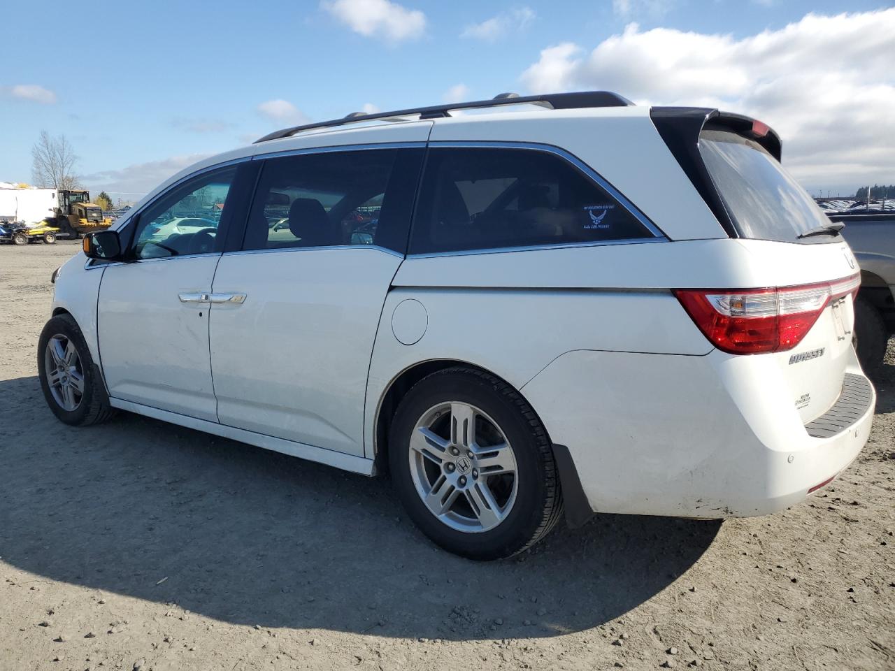 2011 Honda Odyssey - Image 2