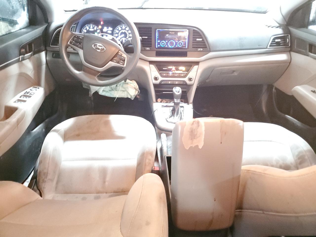 2018 Hyundai Elantra - Image 8