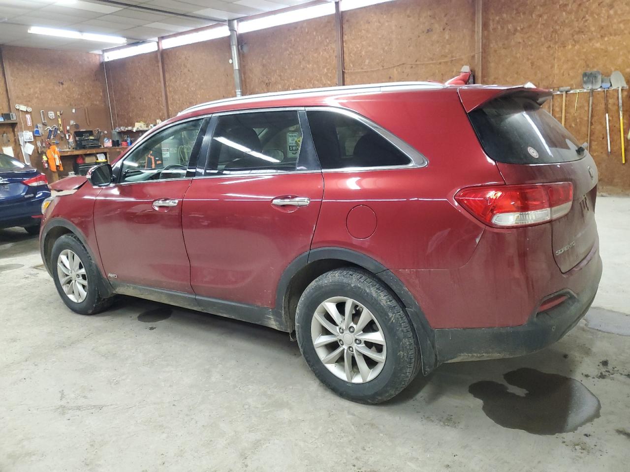 2016 Kia Sorento - Image 2