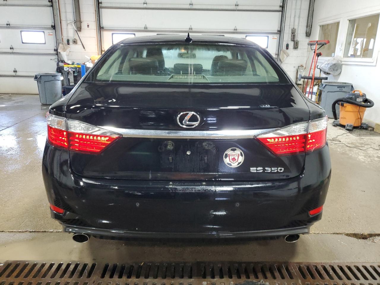 2014 Lexus ES - Image 6