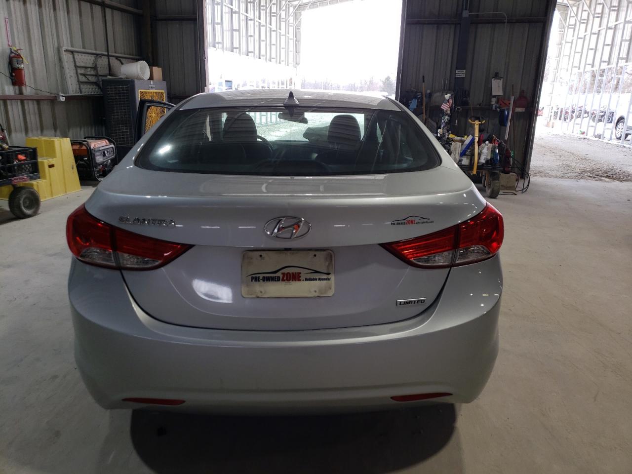 2013 Hyundai Elantra - Image 6