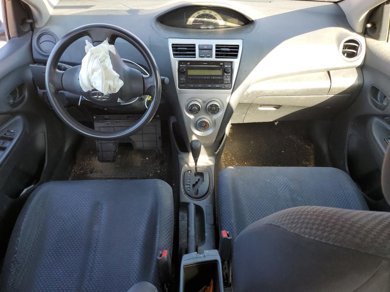 2008 Toyota Yaris - Image 8