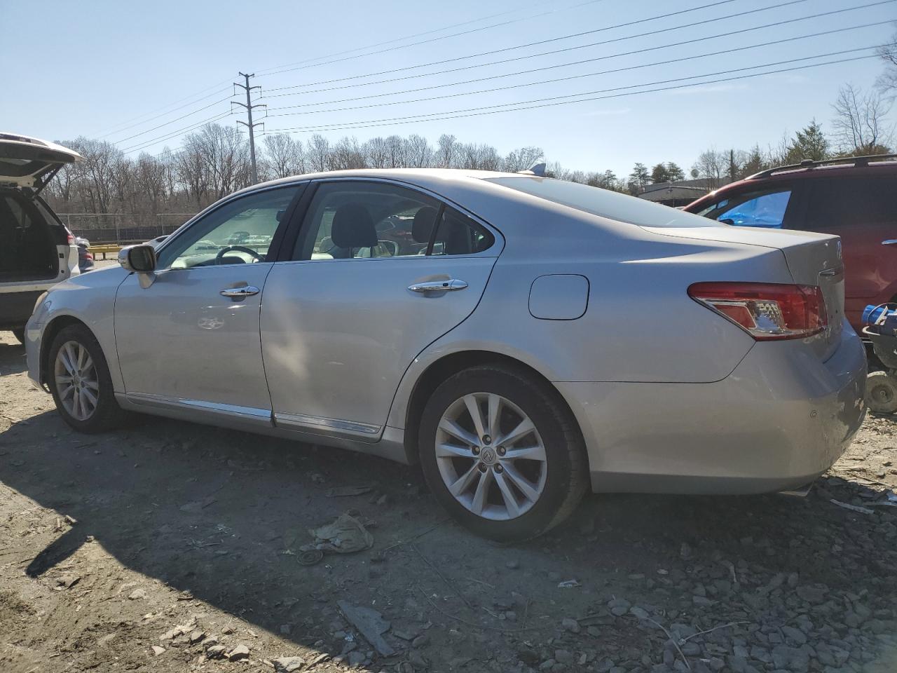 2011 Lexus ES - Image 2