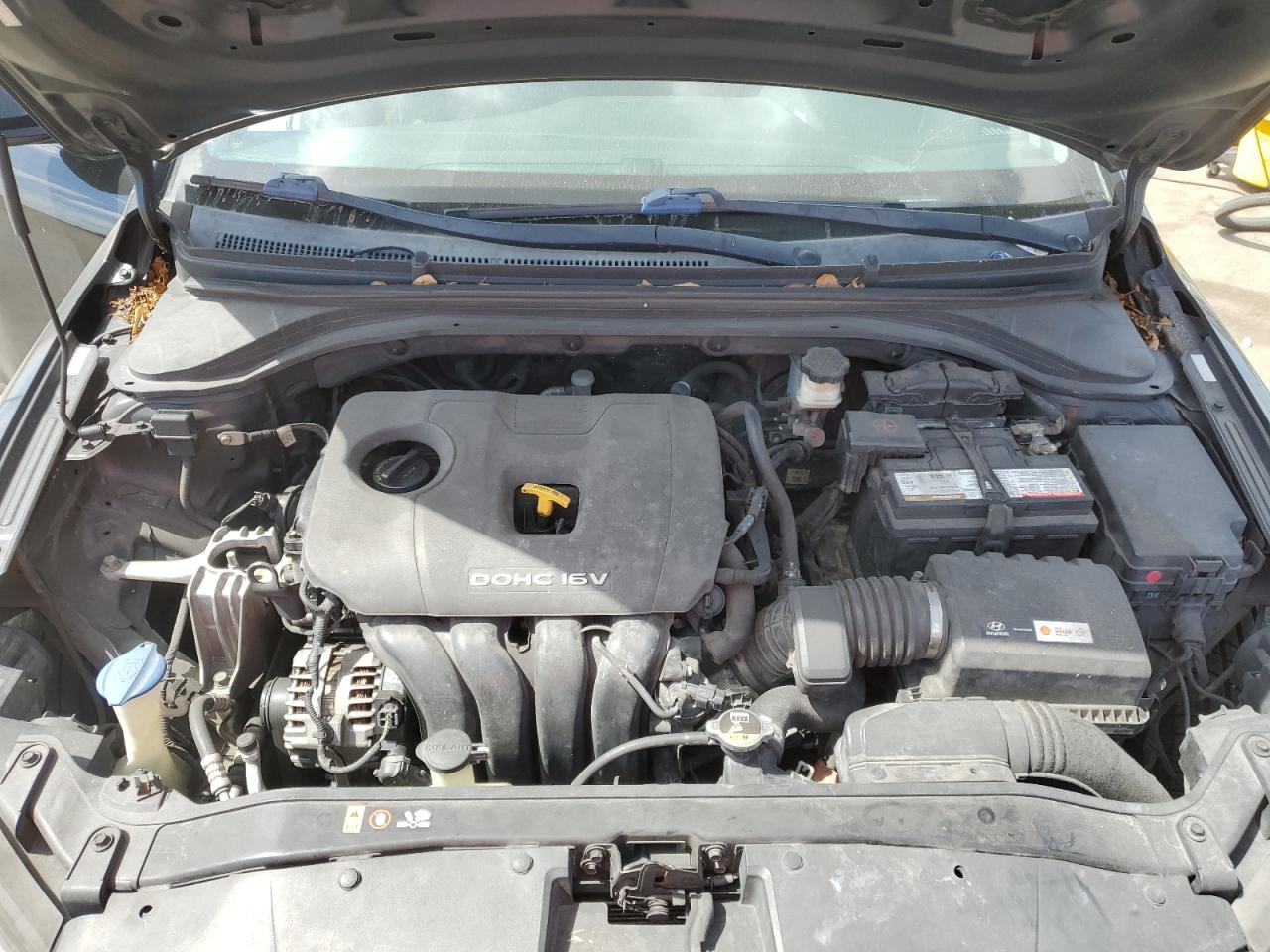 2017 Hyundai Elantra - Image 11