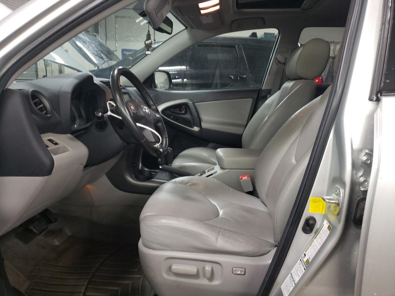2011 Toyota RAV 4 - Image 7