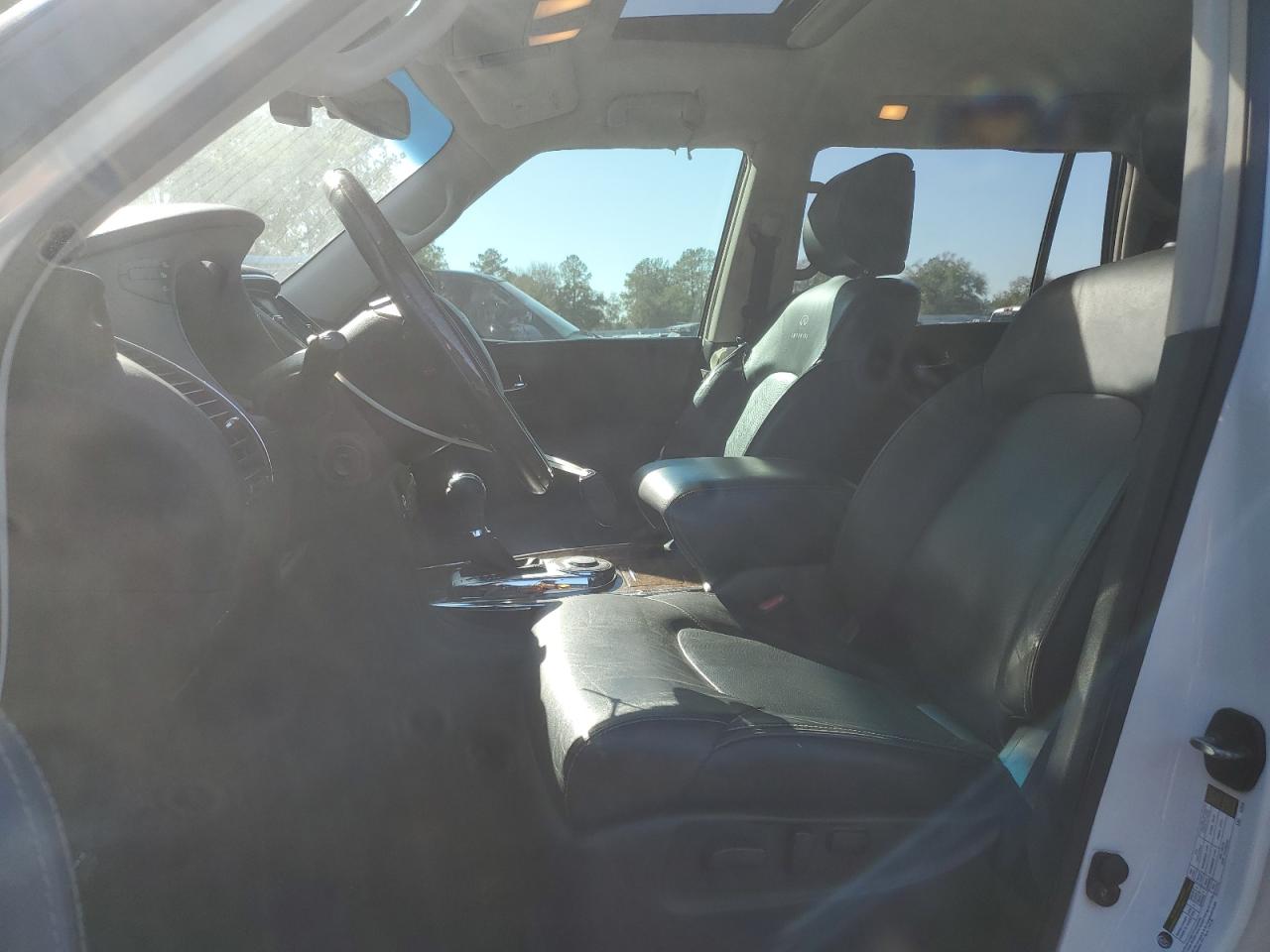 2017 Infiniti QX80 - Image 7