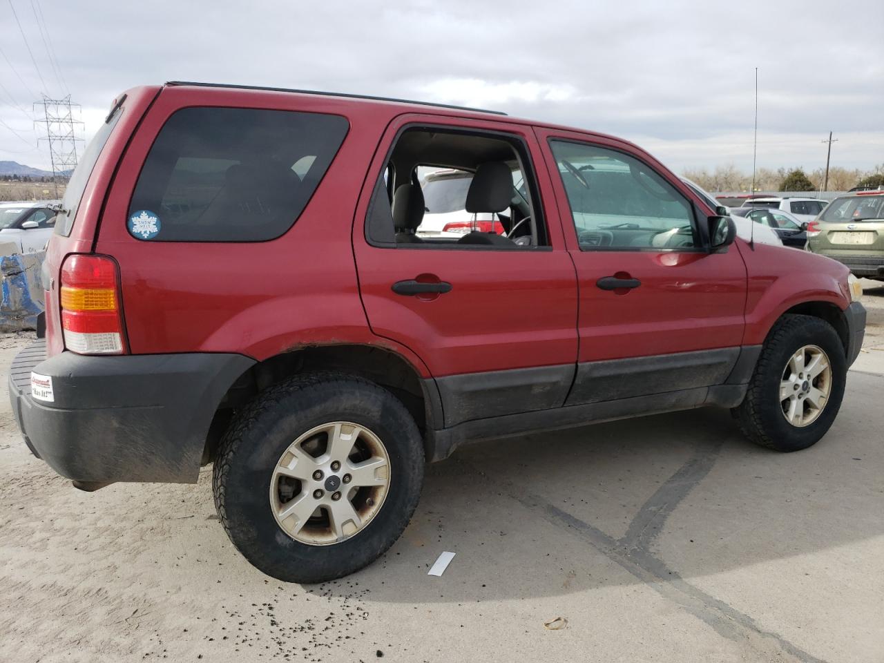2005 Ford Escape - Image 3