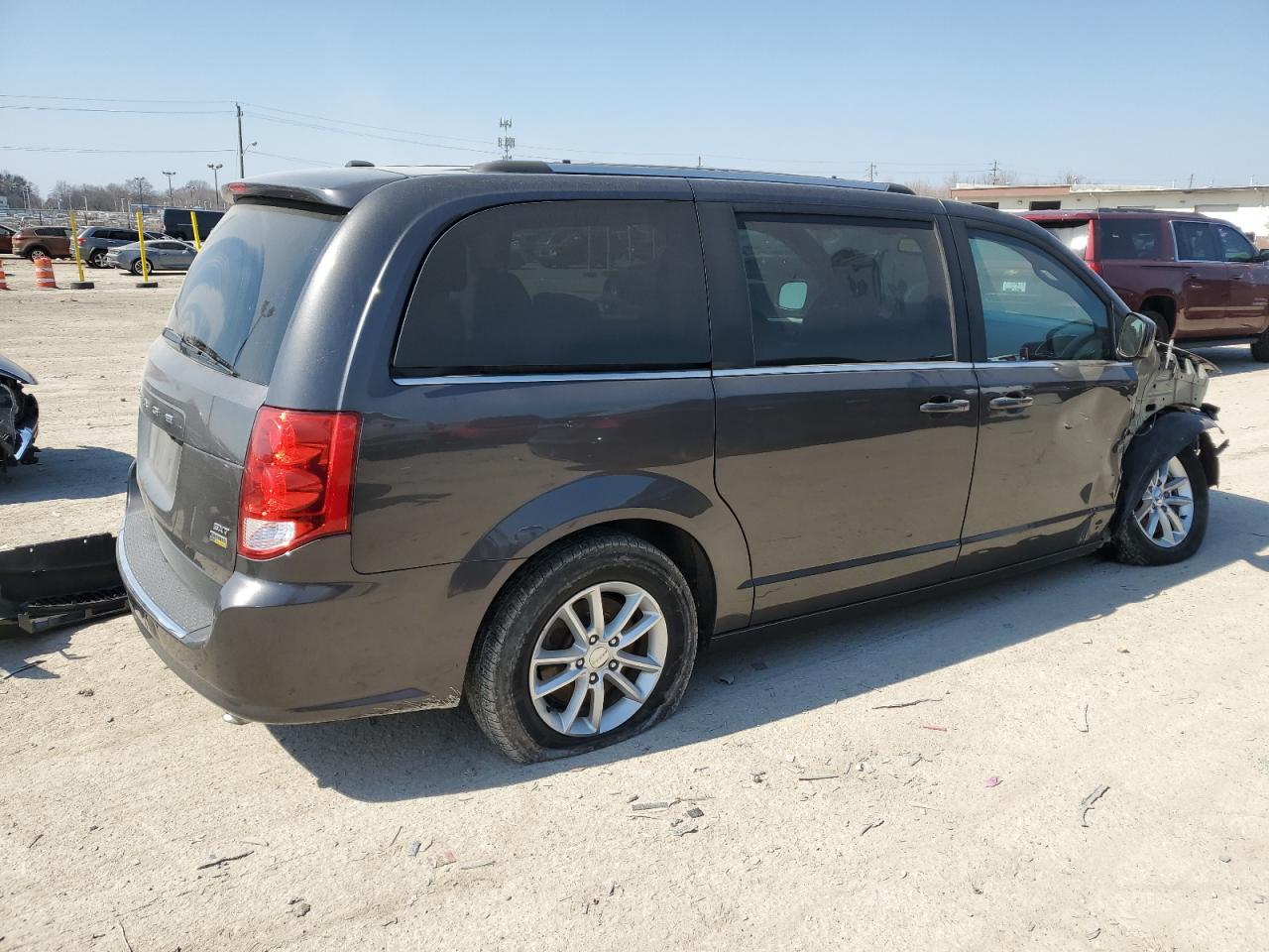 2019 Dodge Caravan - Image 3