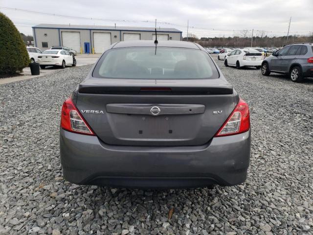  NISSAN VERSA 2018 Szary