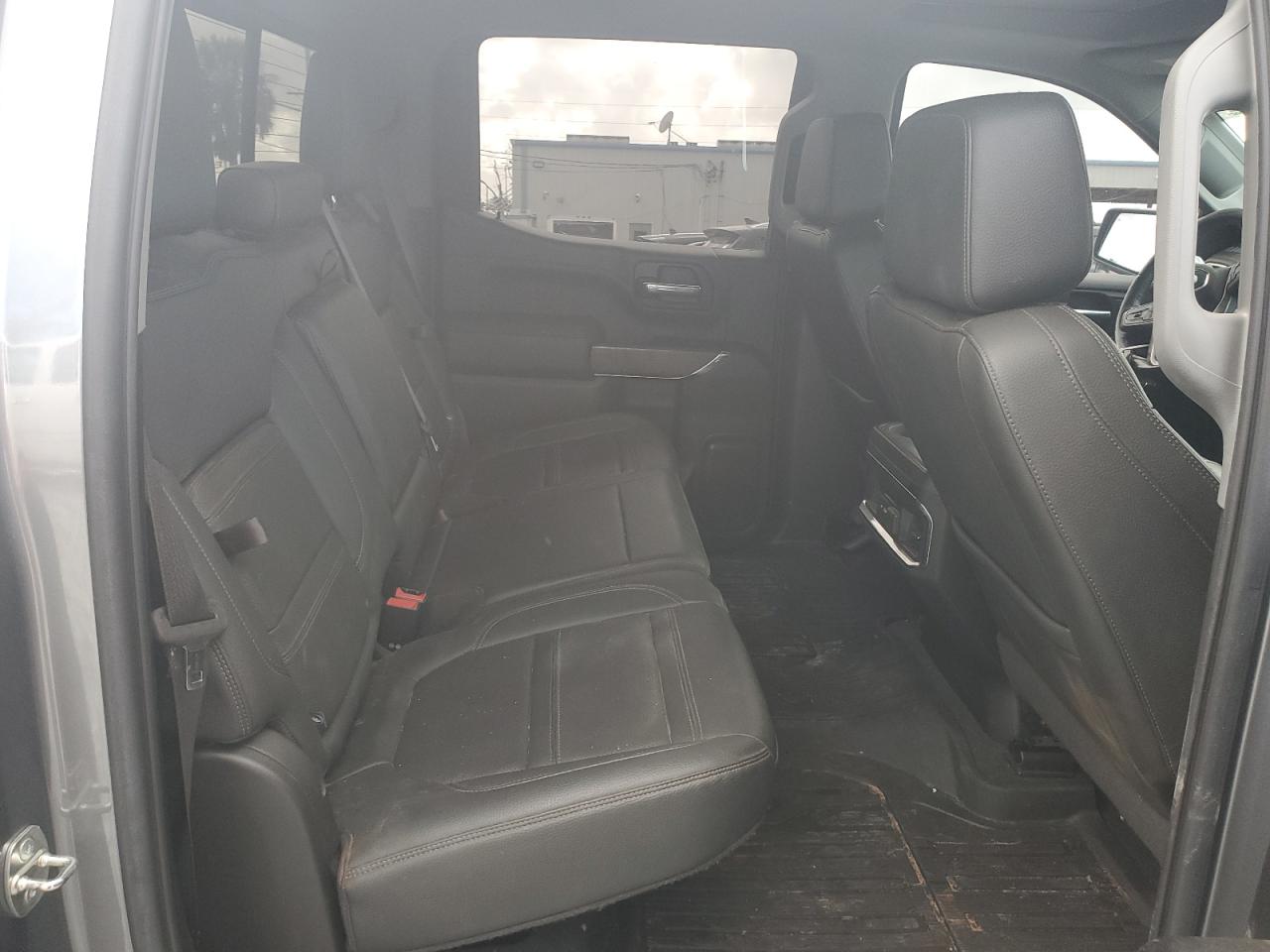 2022 GMC Sierra - Image 10