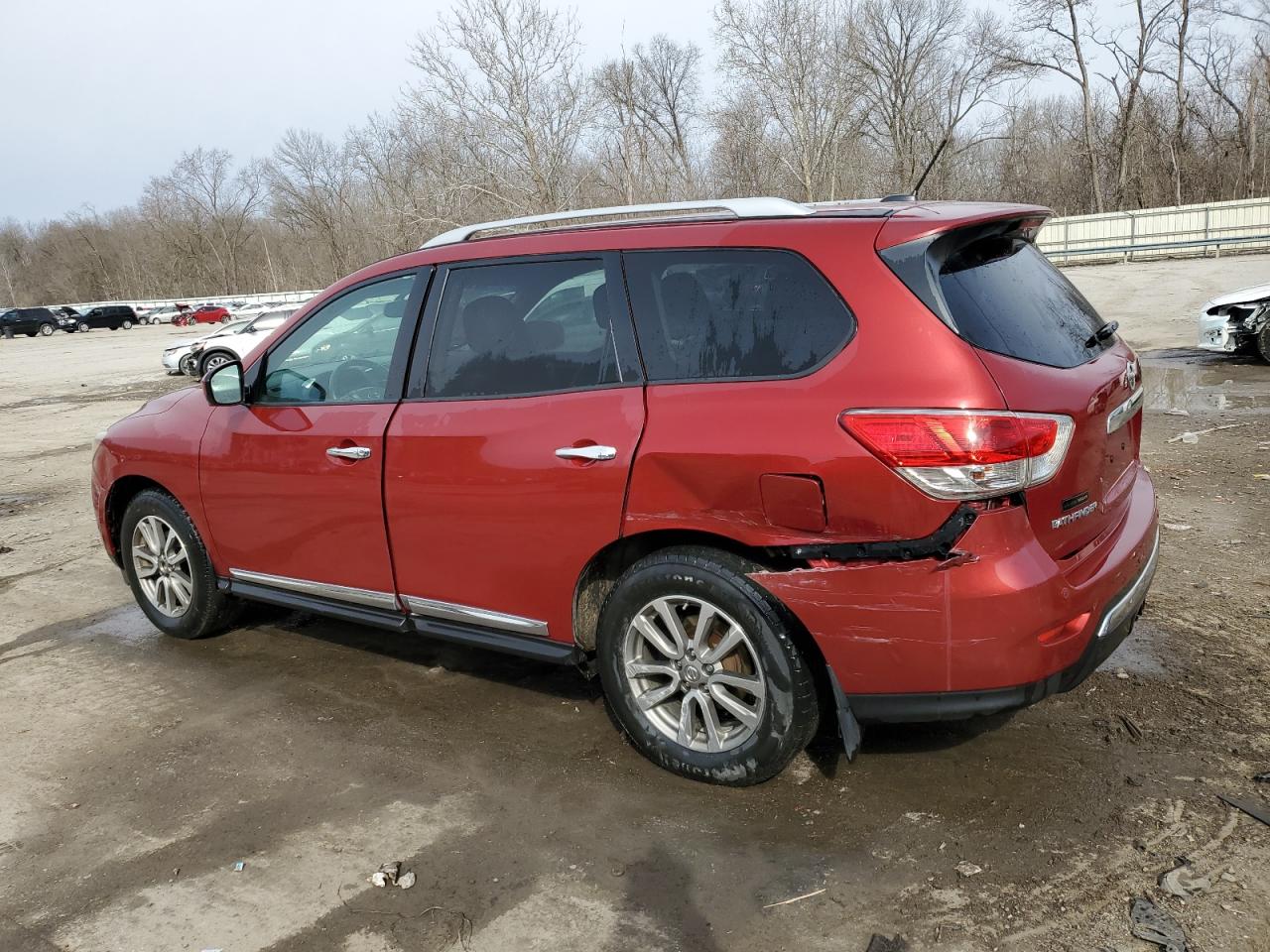 2015 Nissan Pathfinder - Image 2