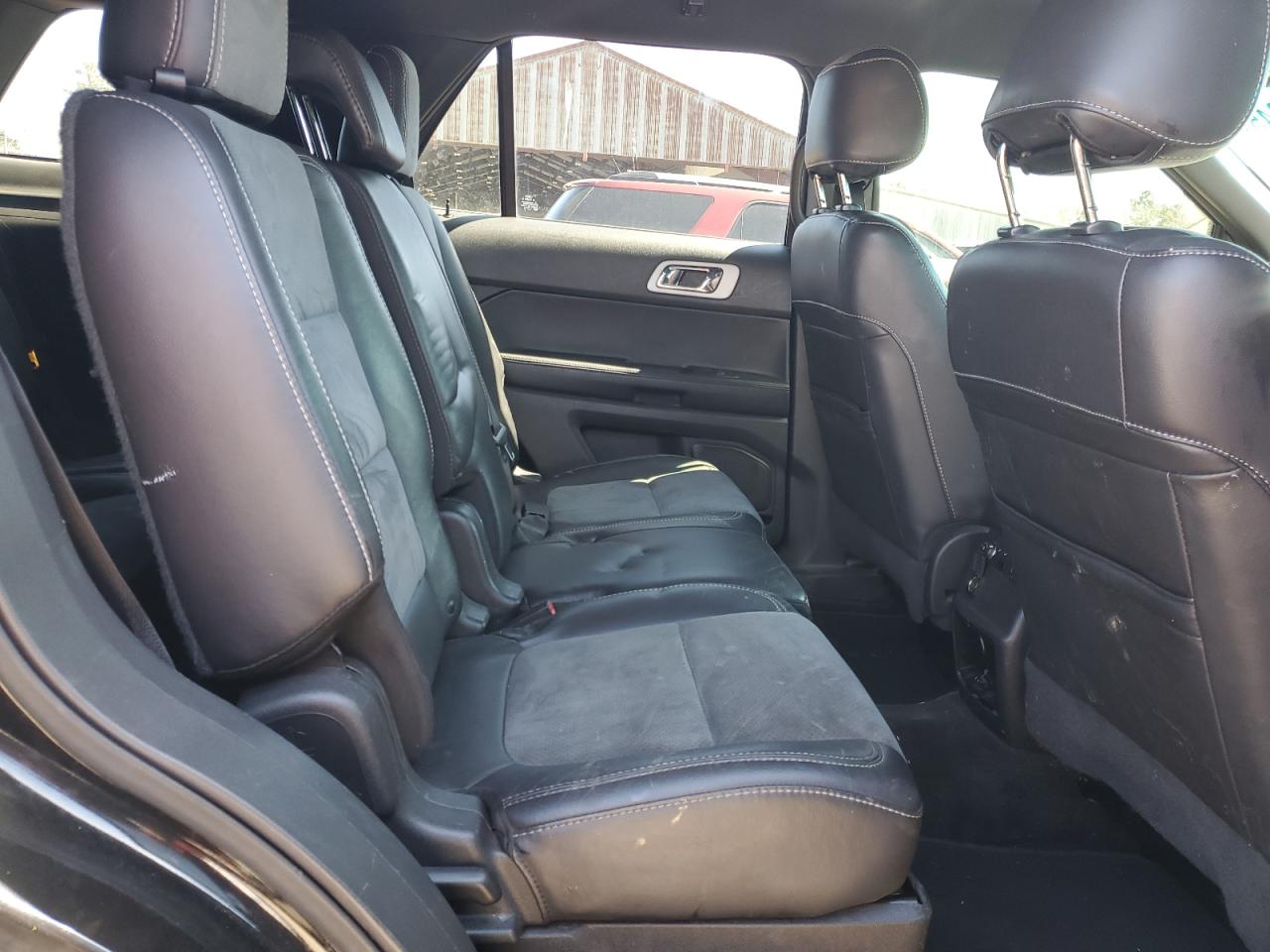 2015 Ford Explorer - Image 12