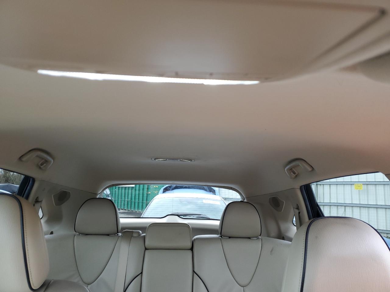 2010 Toyota Venza - Image 10
