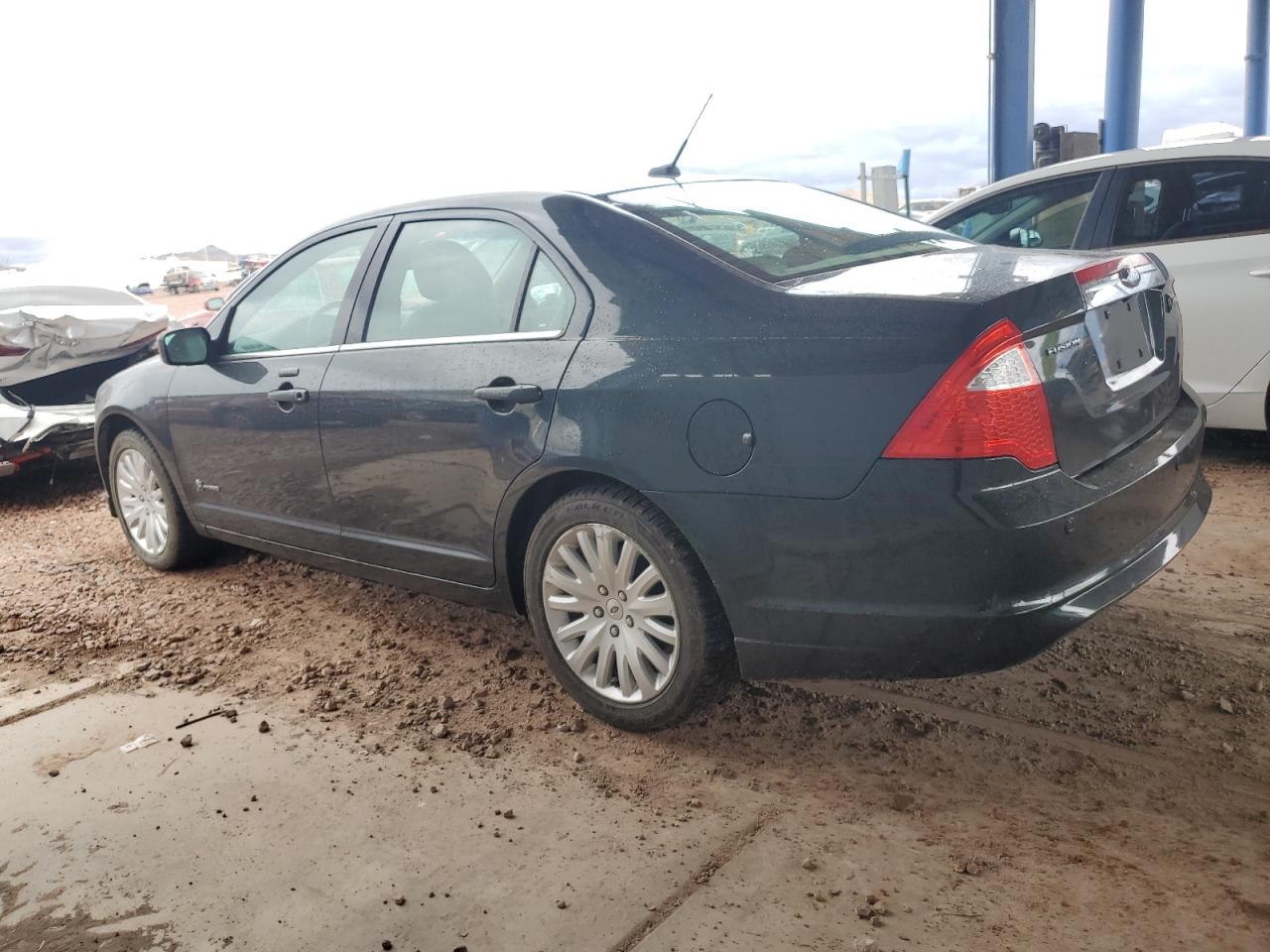 2010 Ford Fusion - Image 2