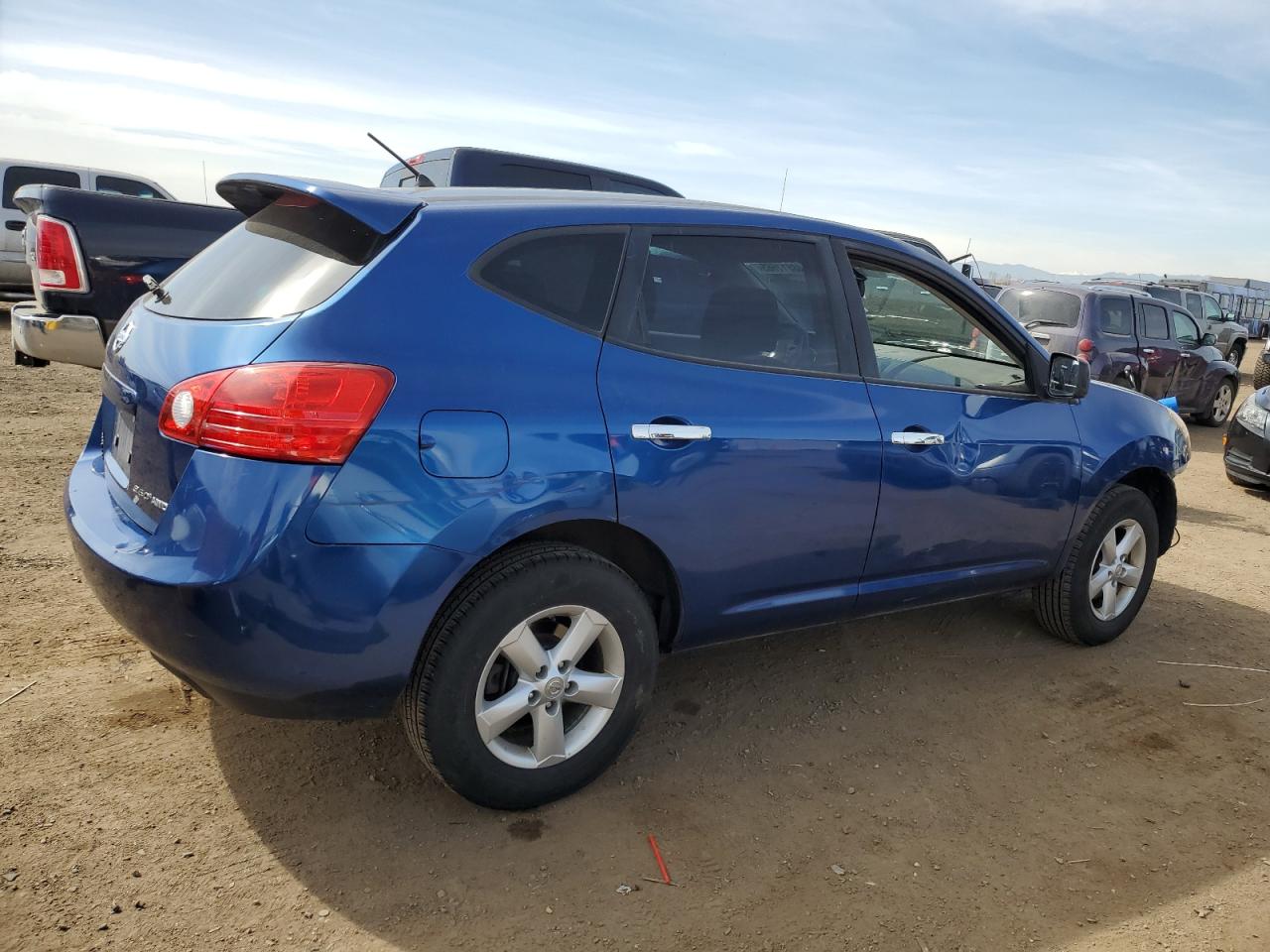 2010 Nissan Rogue - Image 3