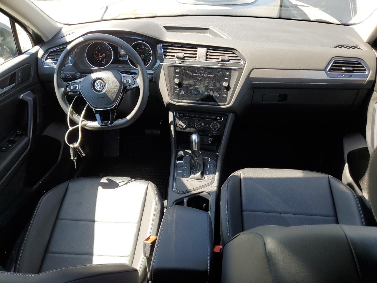 2021 Volkswagen Tiguan - Image 8