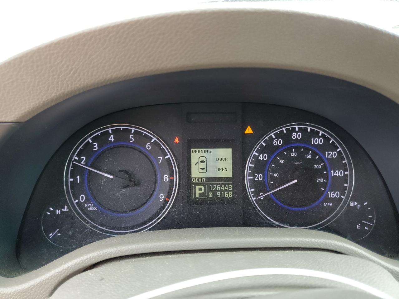 2011 Infiniti G - Image 9