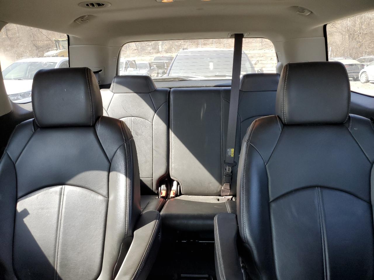 2017 GMC Acadia - Image 10