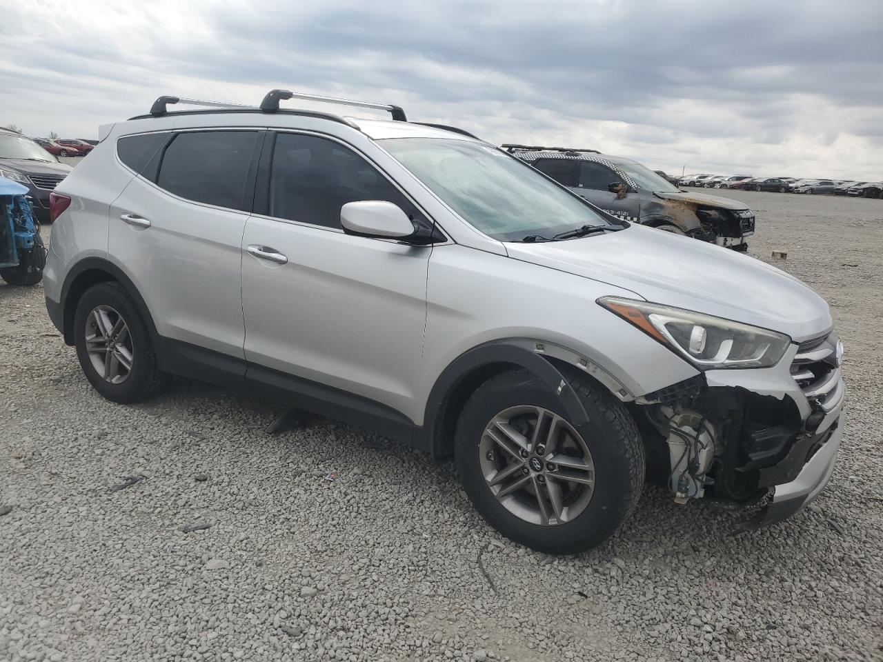 2017 Hyundai Santa Fe - Image 4