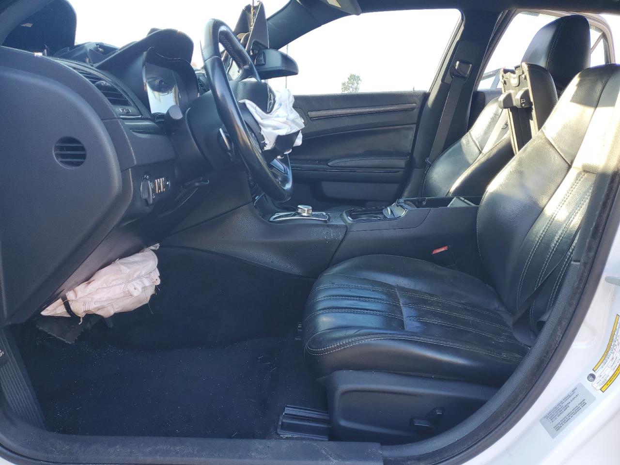 2015 Chrysler 300 - Image 7