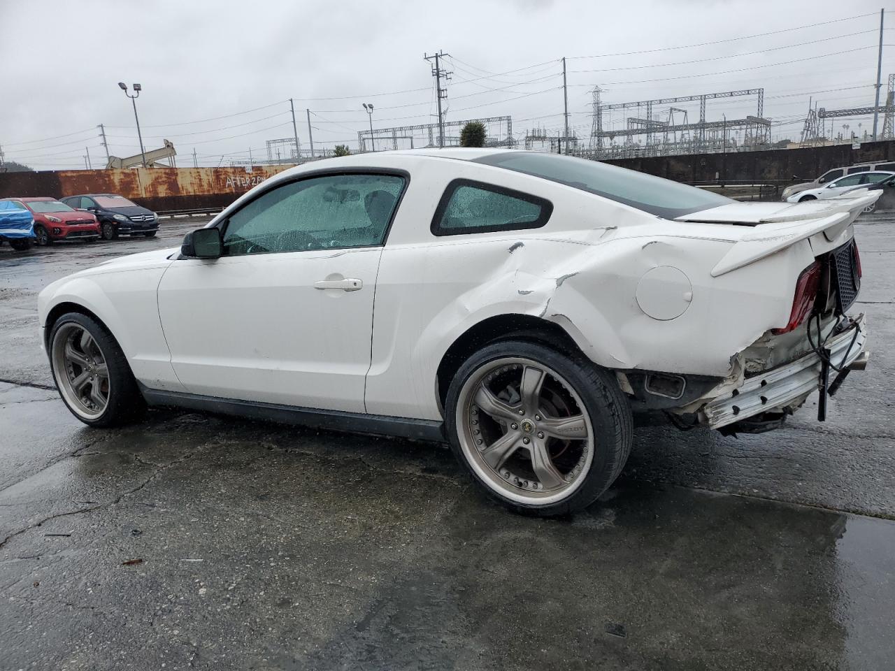 2006 Ford Mustang - Image 2