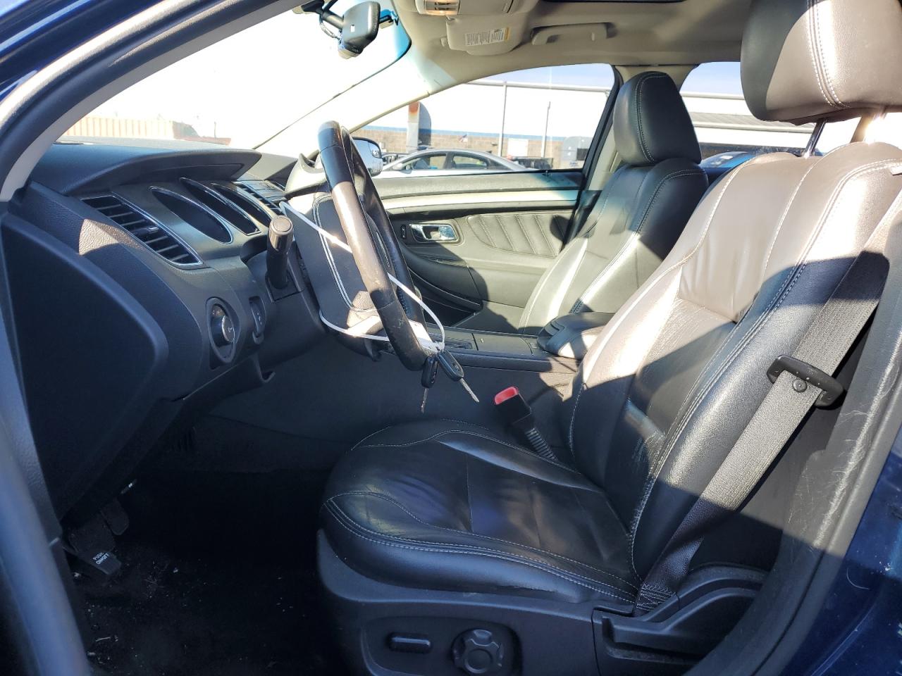 2012 Ford Taurus - Image 7