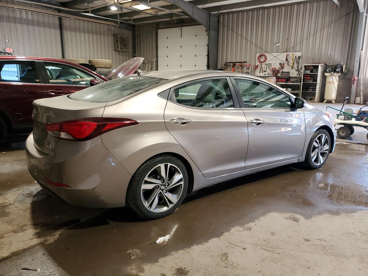 2014 Hyundai Elantra - Image 3
