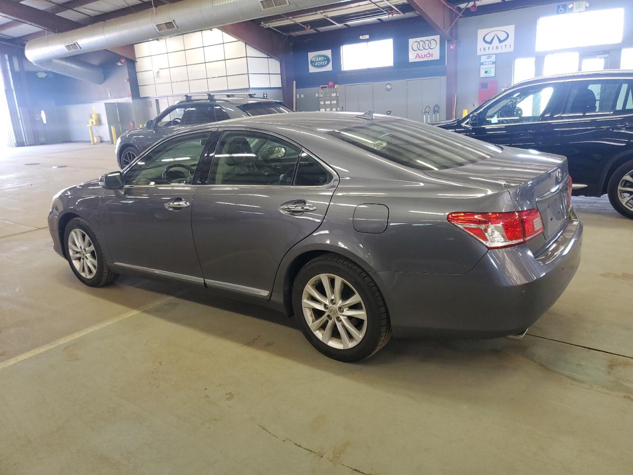 2012 Lexus ES - Image 2