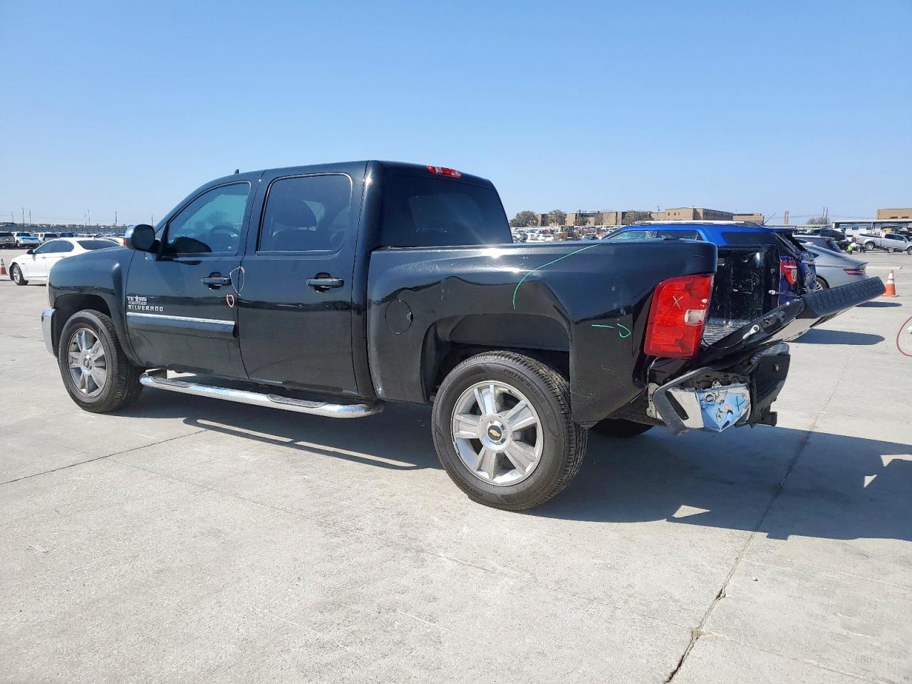 2012 Chevrolet Silverado - Image 2
