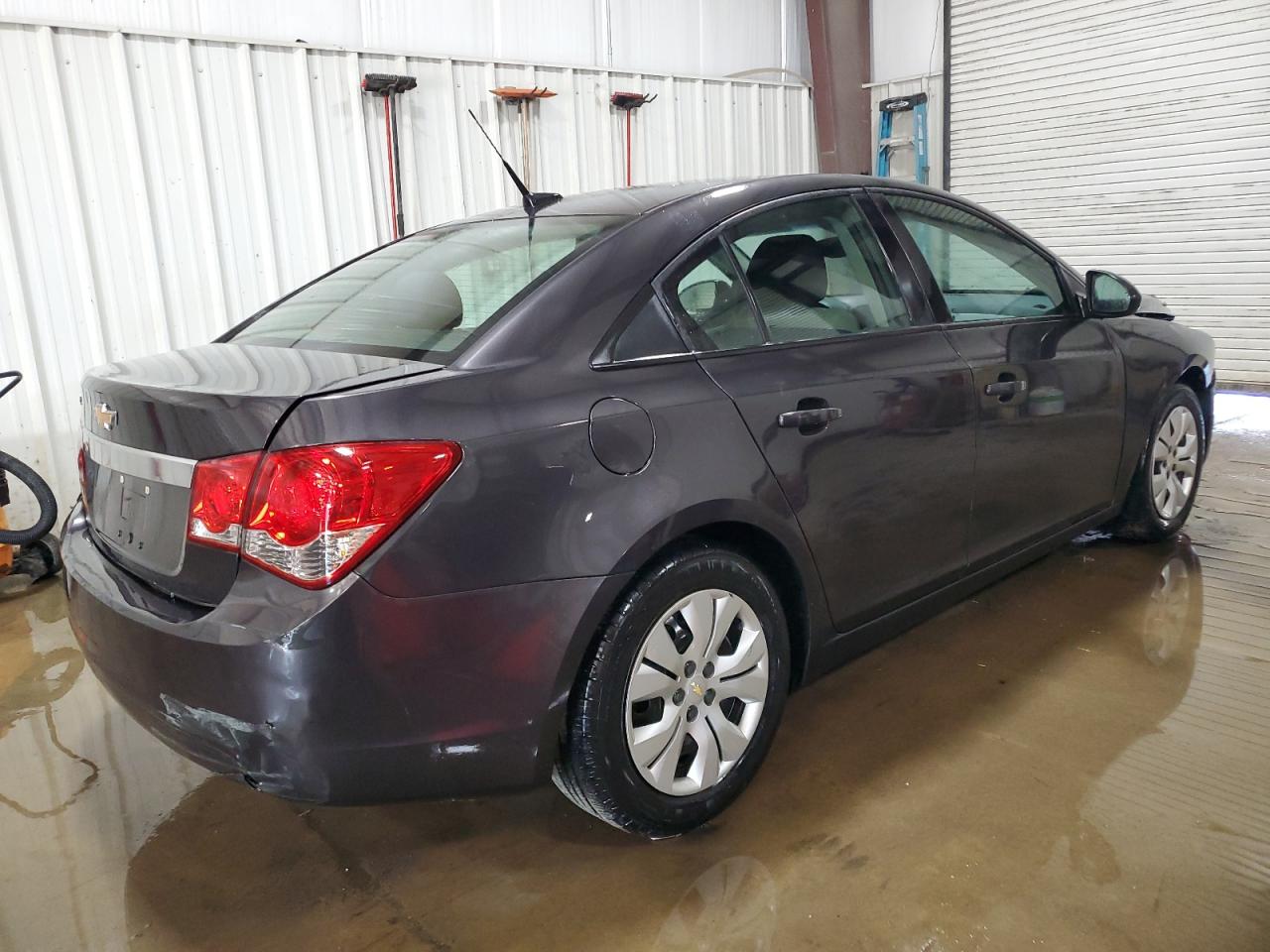 2014 Chevrolet Cruze - Image 3