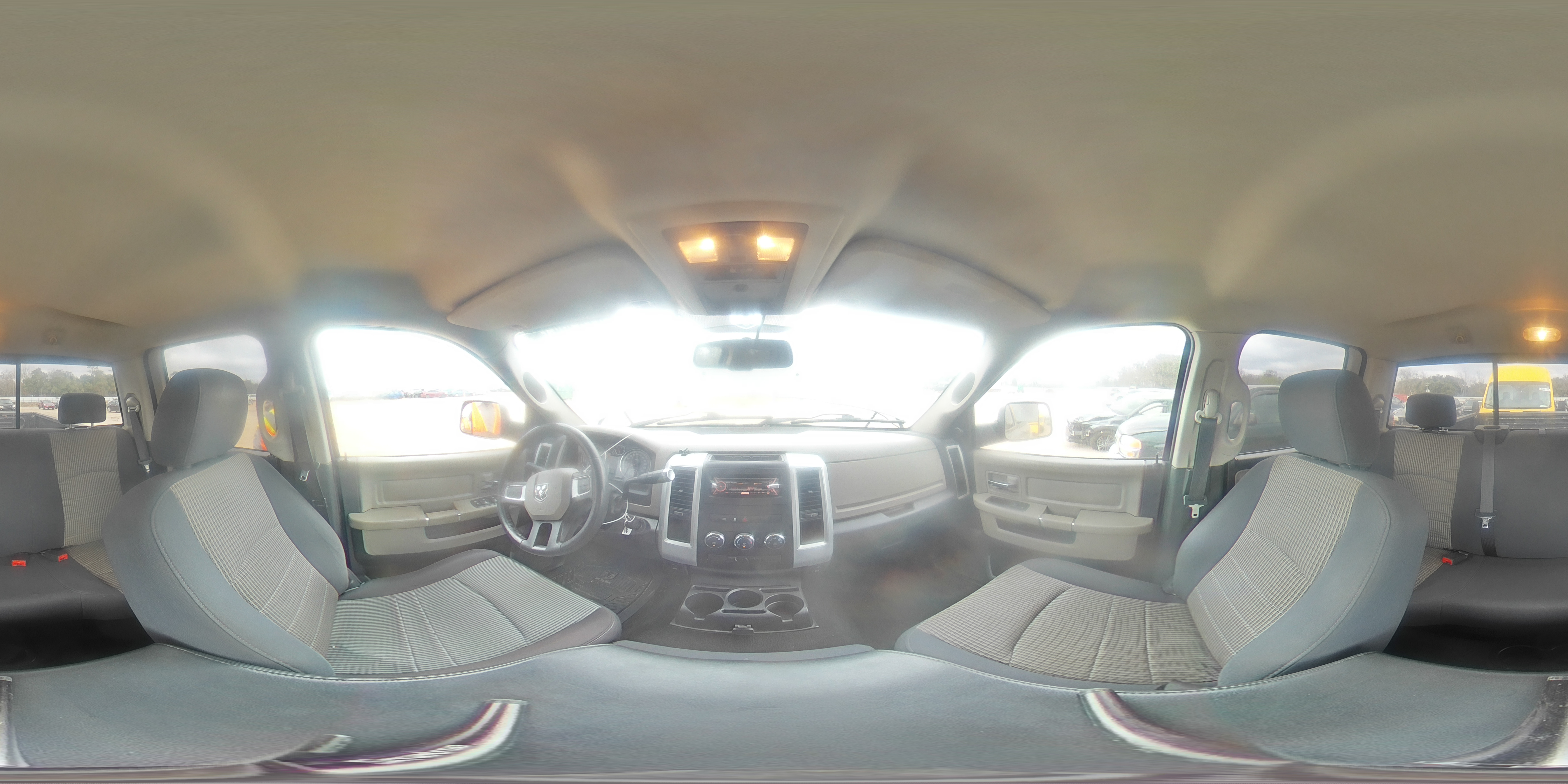 2010 Dodge RAM - Image 12