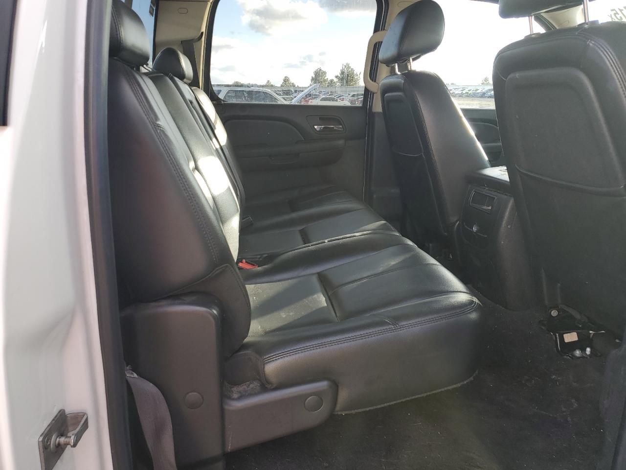 2010 GMC Sierra - Image 10