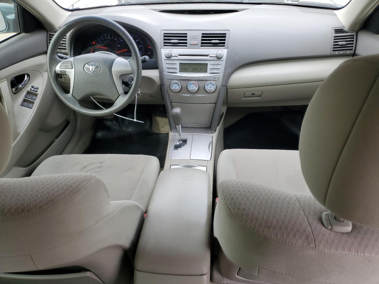 2011 Toyota Camry - Image 8