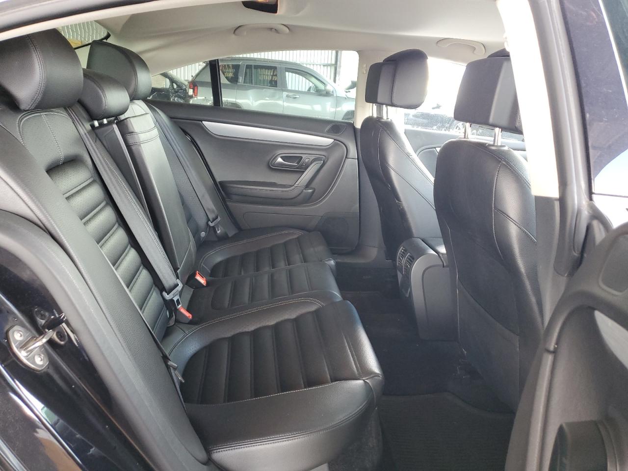 2015 Volkswagen Passat CC - Image 10
