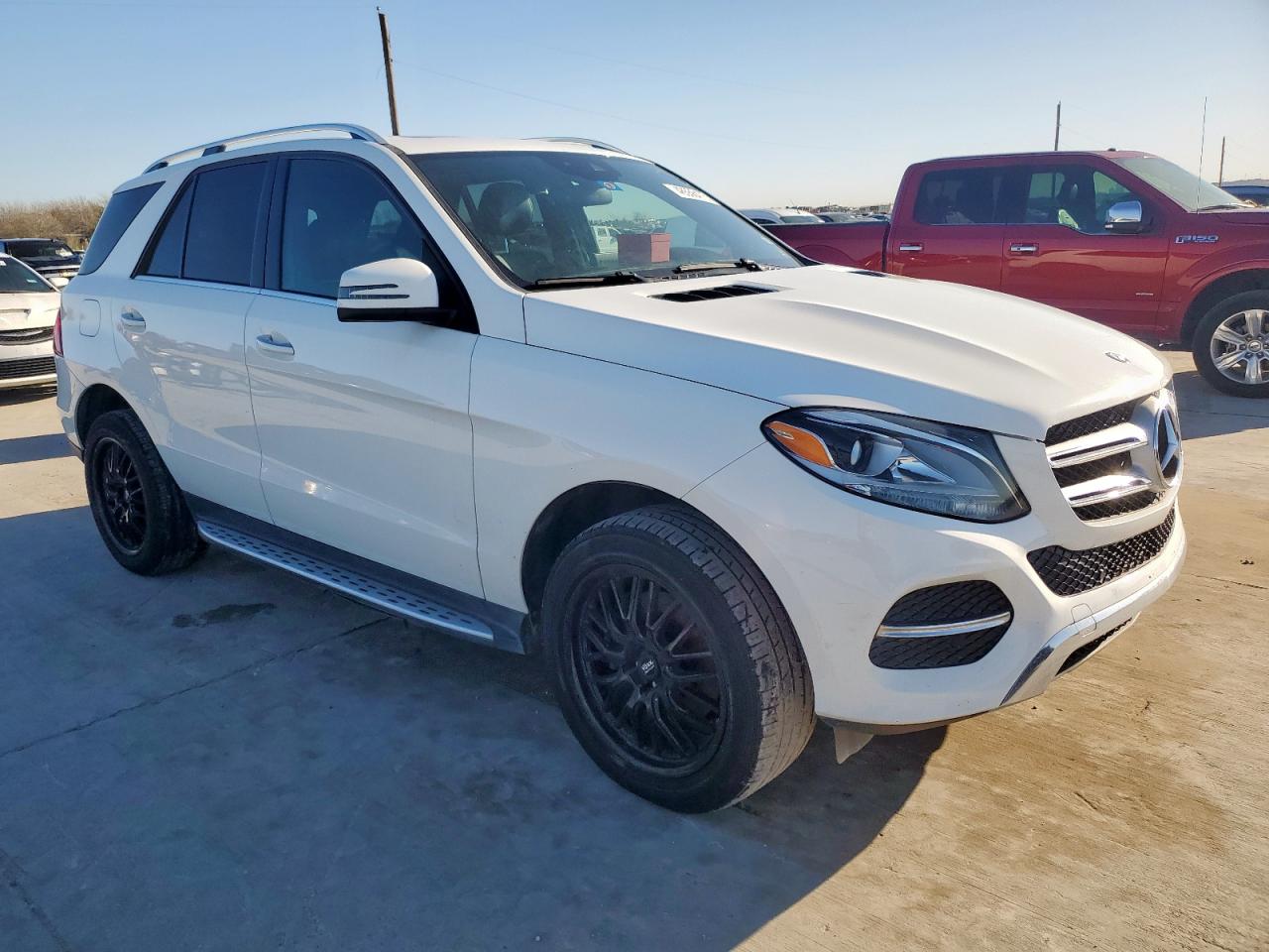 2016 Mercedes-Benz GLE - Image 4