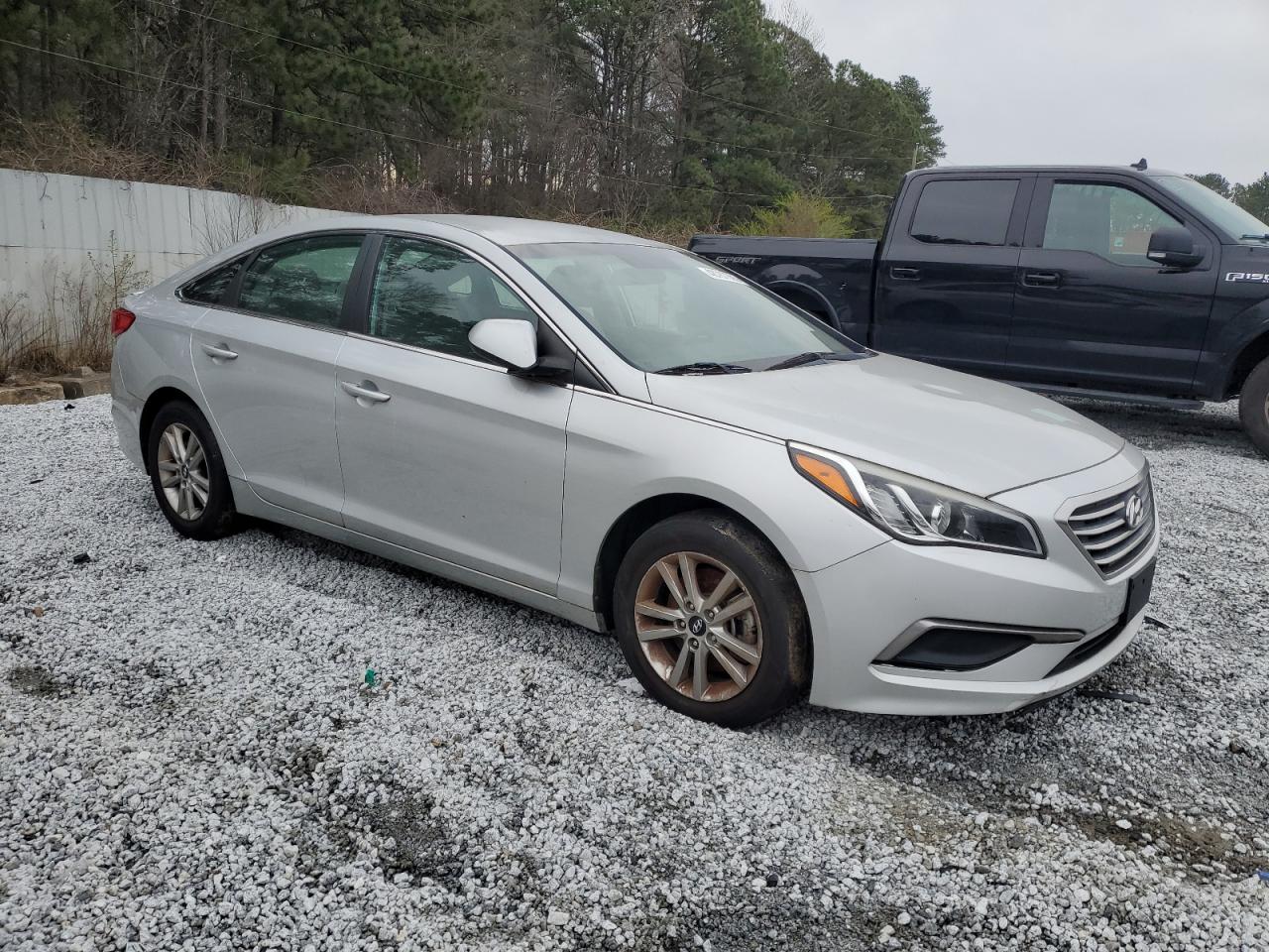 2017 Hyundai Sonata - Image 4