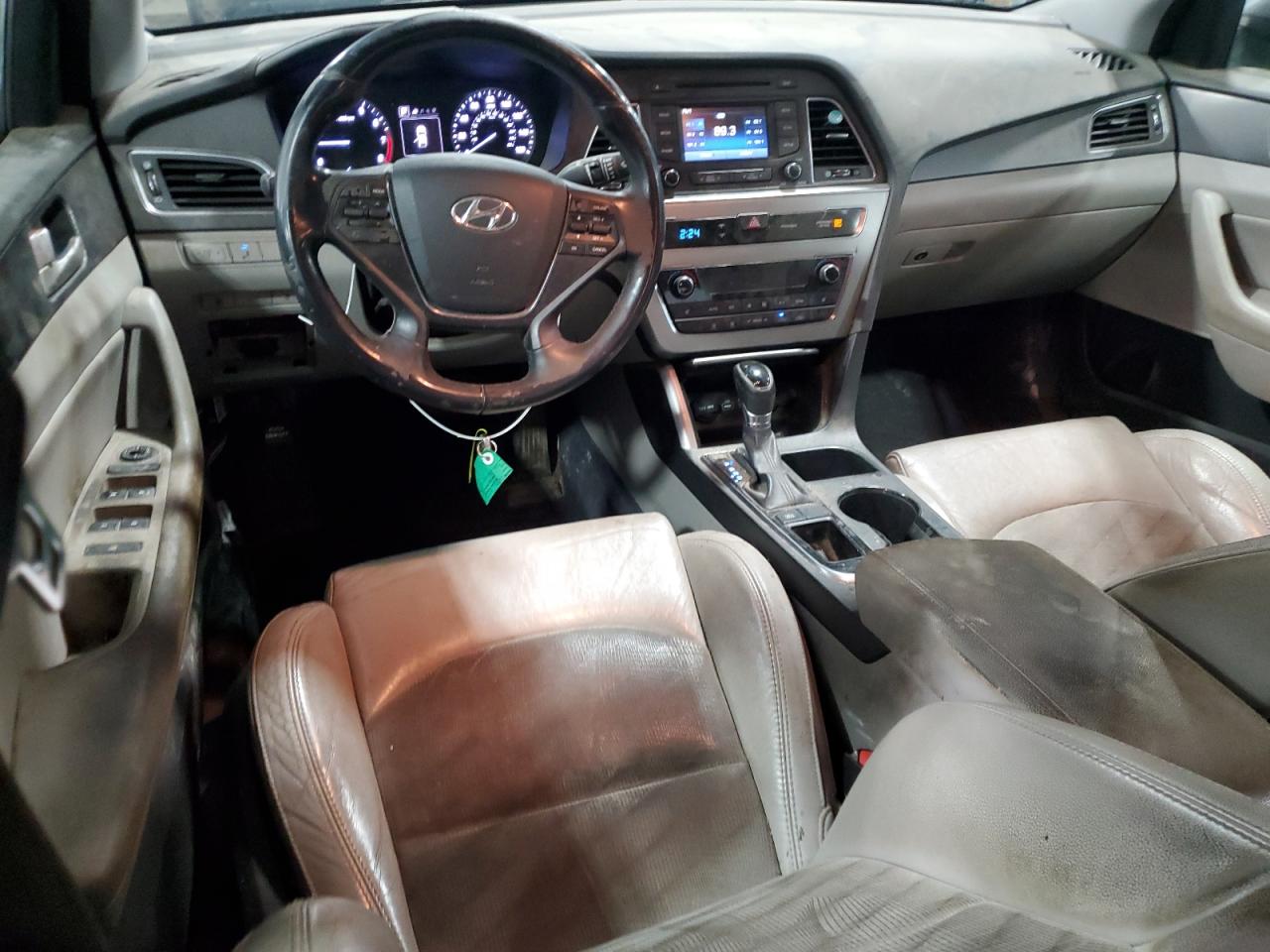 2015 Hyundai Sonata - Image 8