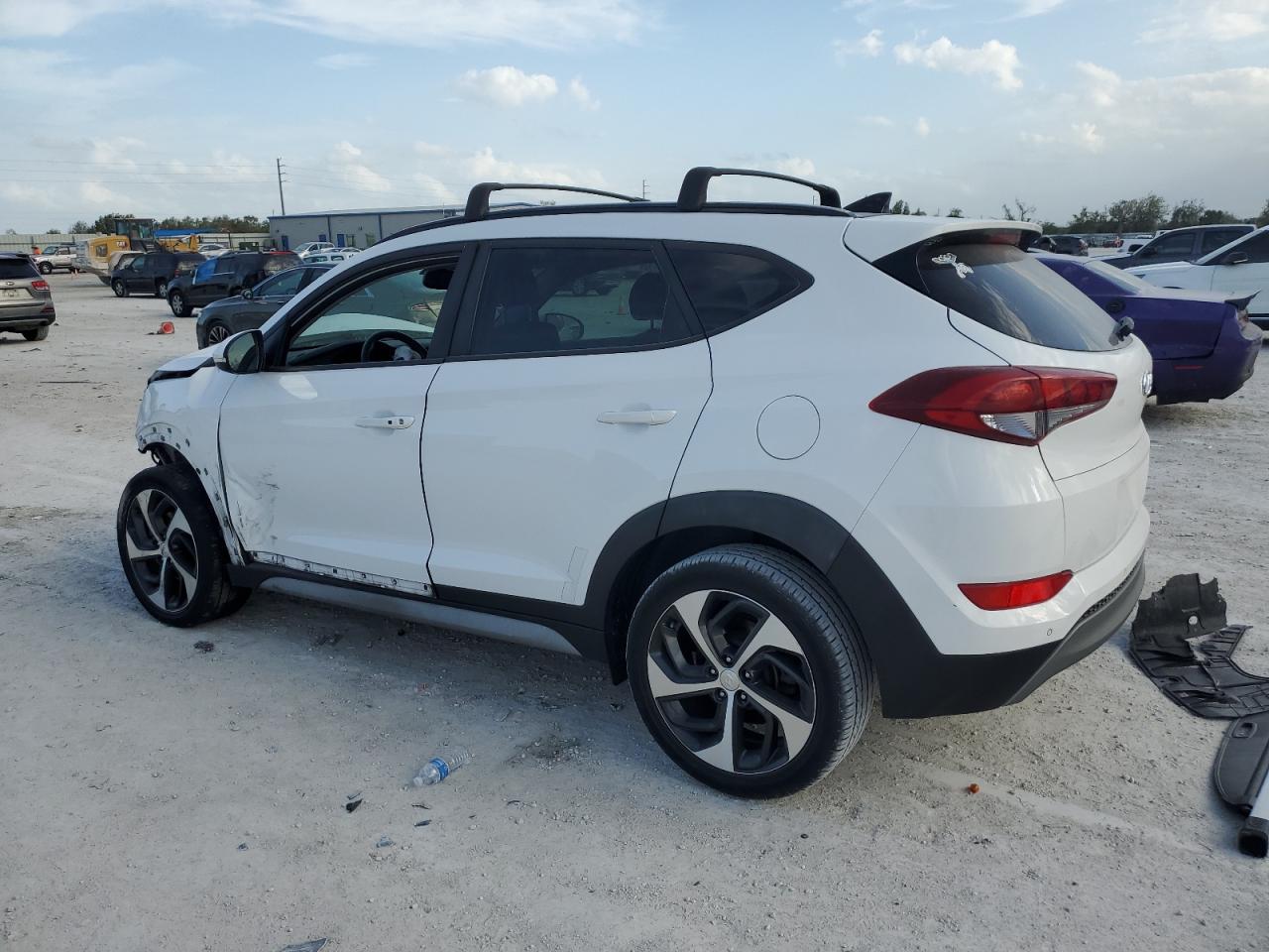 2018 Hyundai Tucson - Image 2