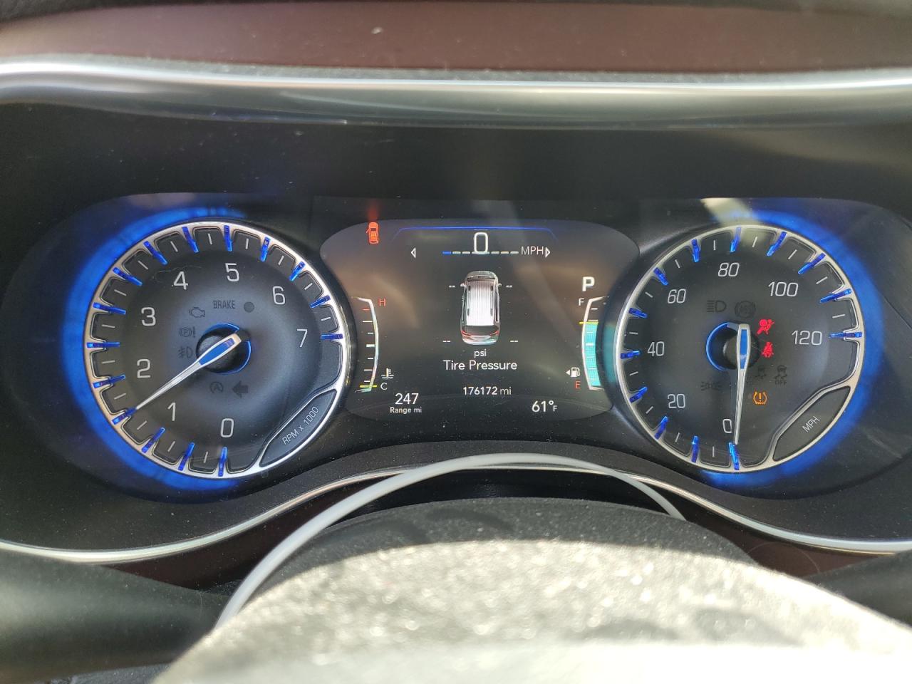2020 Chrysler Pacifica - Image 9