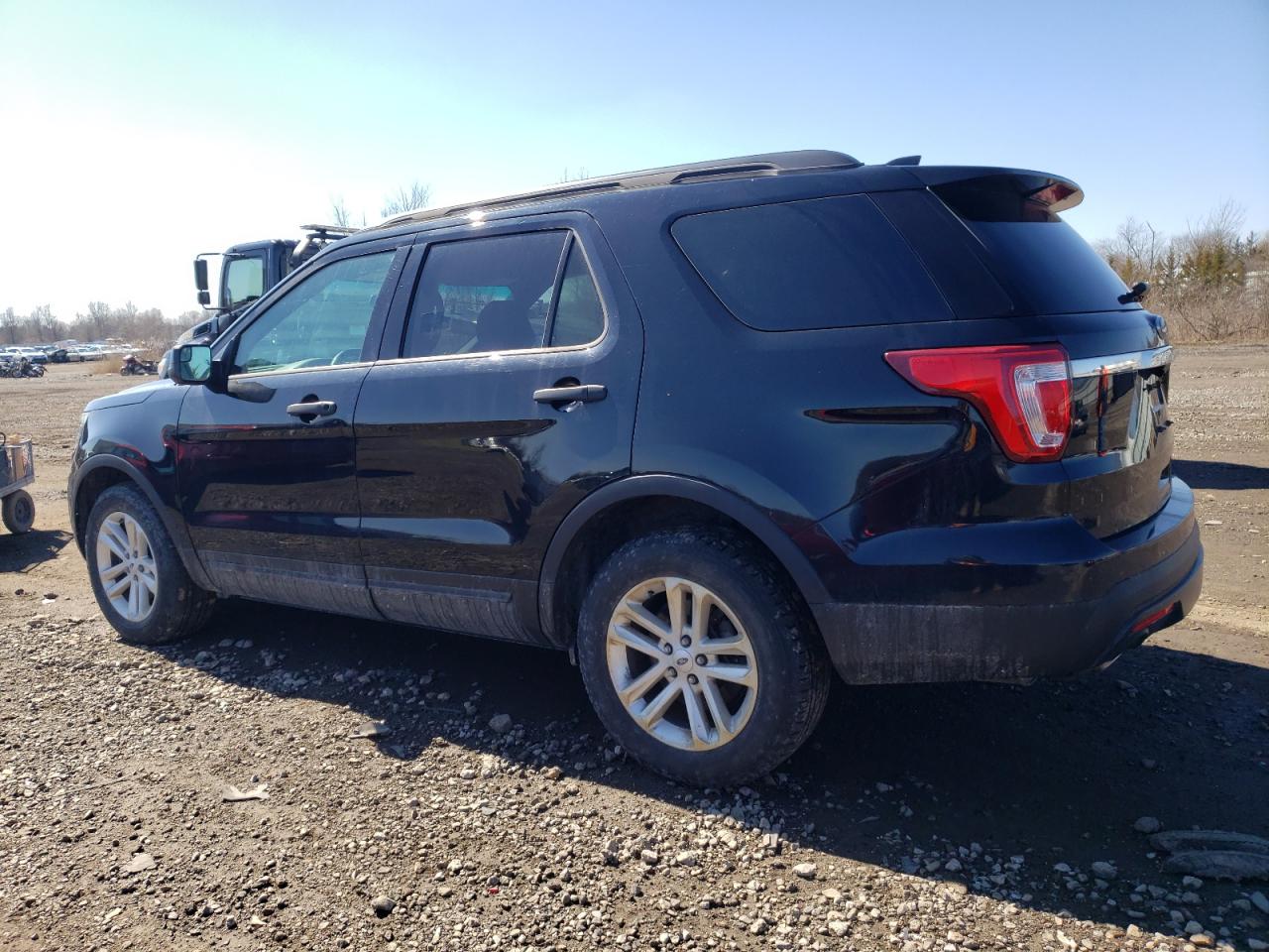 2016 Ford Explorer - Image 2