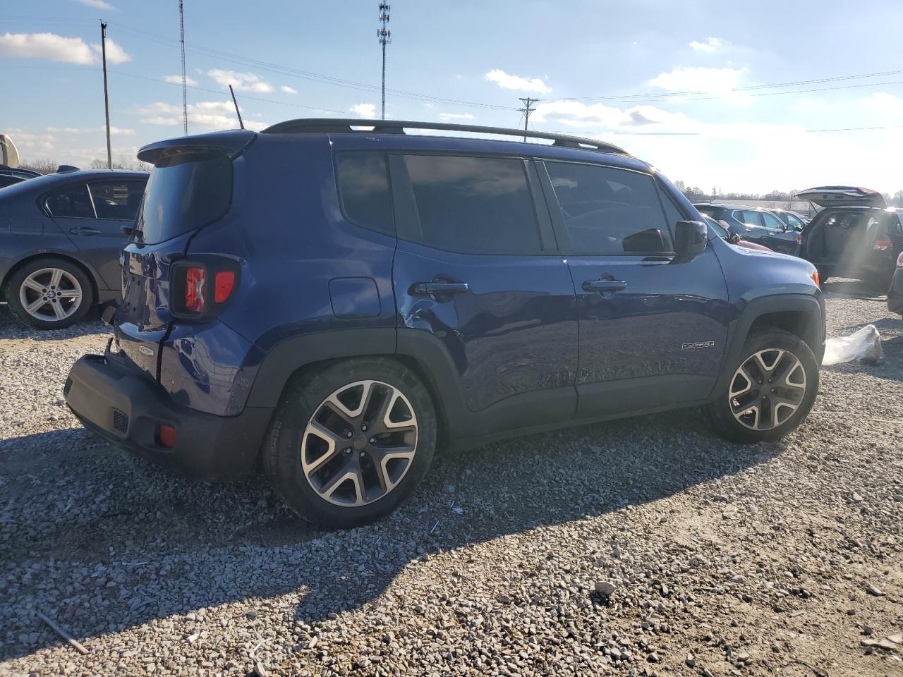 2018 Jeep Renegade - Image 3