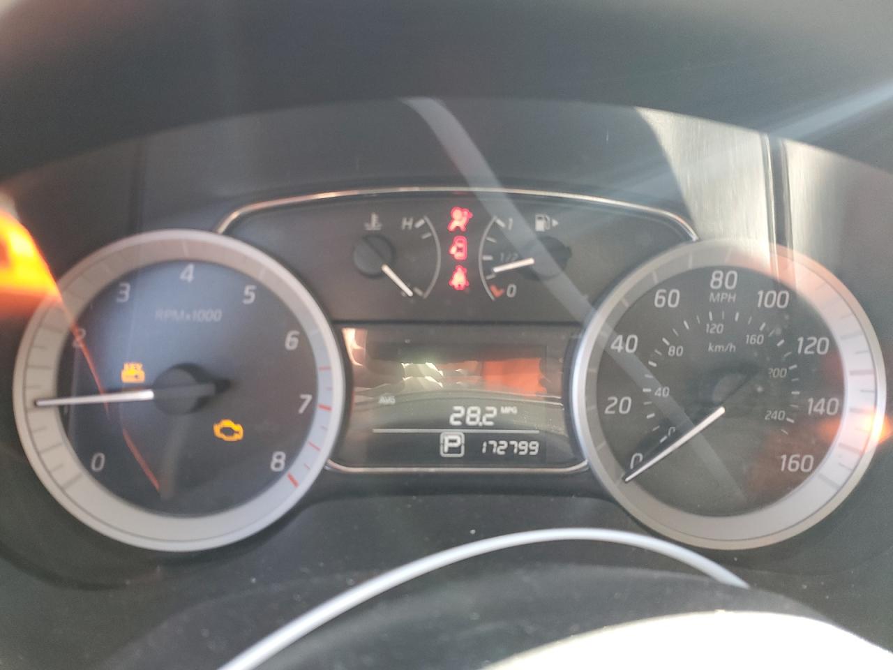 2015 Nissan Sentra - Image 9