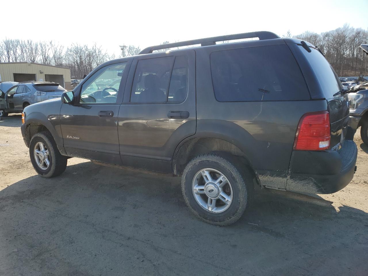 2005 Ford Explorer - Image 2
