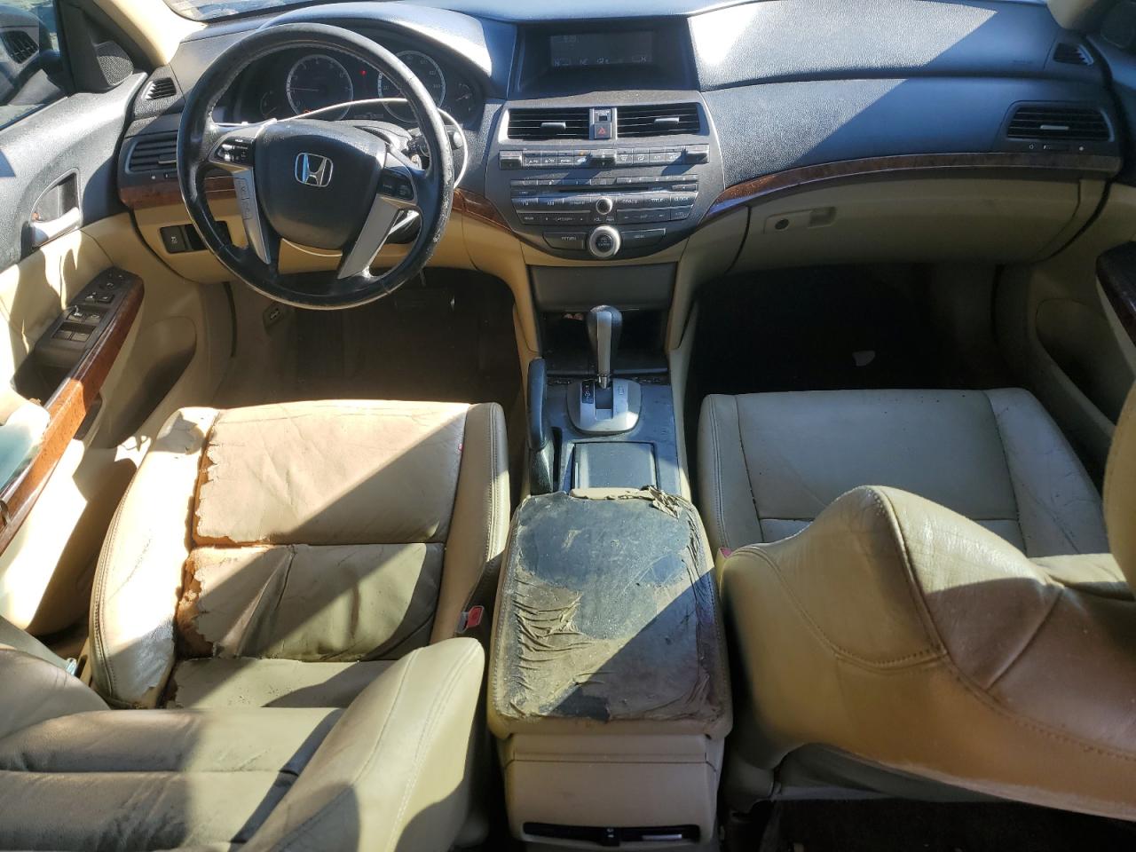 2011 Honda Accord Exl VIN: 1HGCP2F83BA061584 Lot: 62366425