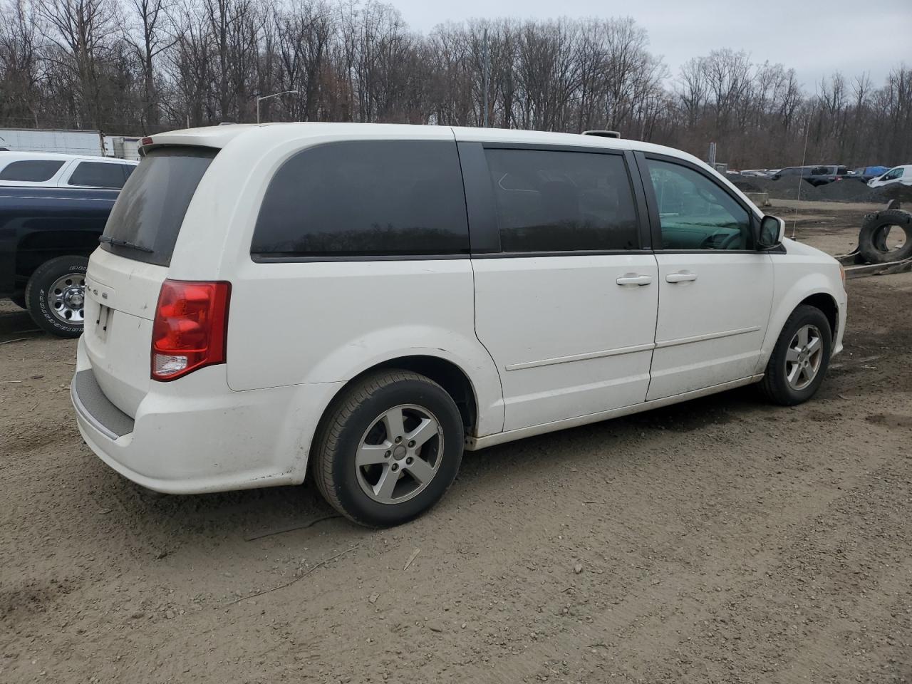 2012 Dodge Caravan - Image 3