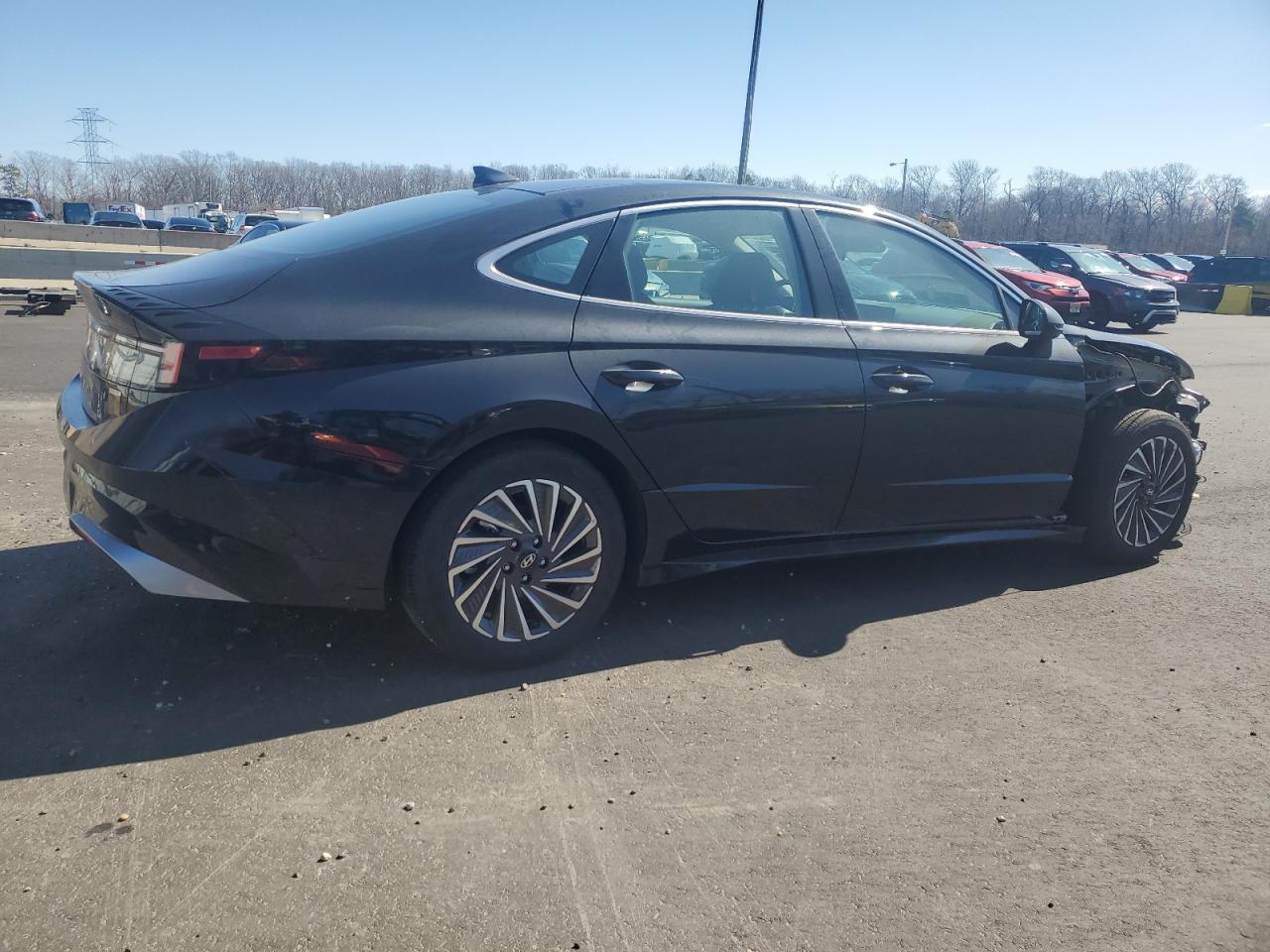 2024 Hyundai Sonata - Image 3