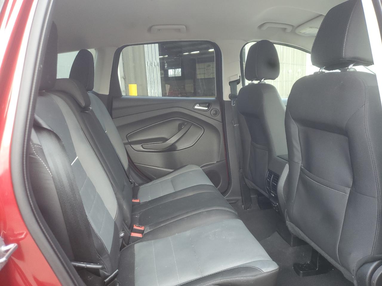 2015 Ford Escape - Image 11
