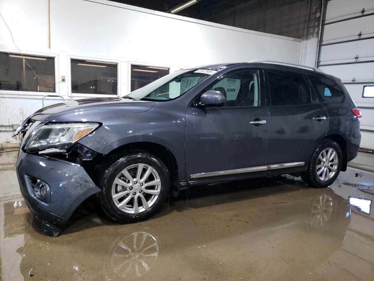 2014 Nissan Pathfinder - Image 1