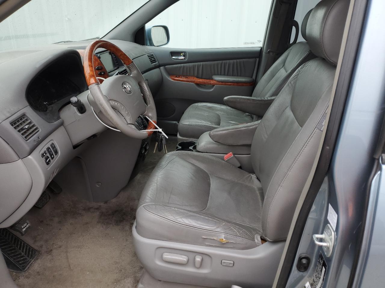 2008 Toyota Sienna - Image 7