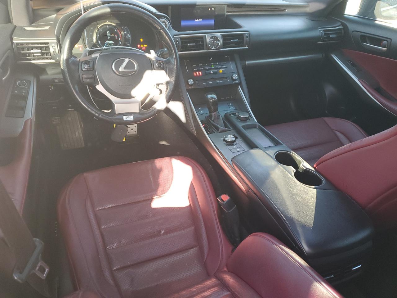 2018 Lexus IS - Image 8